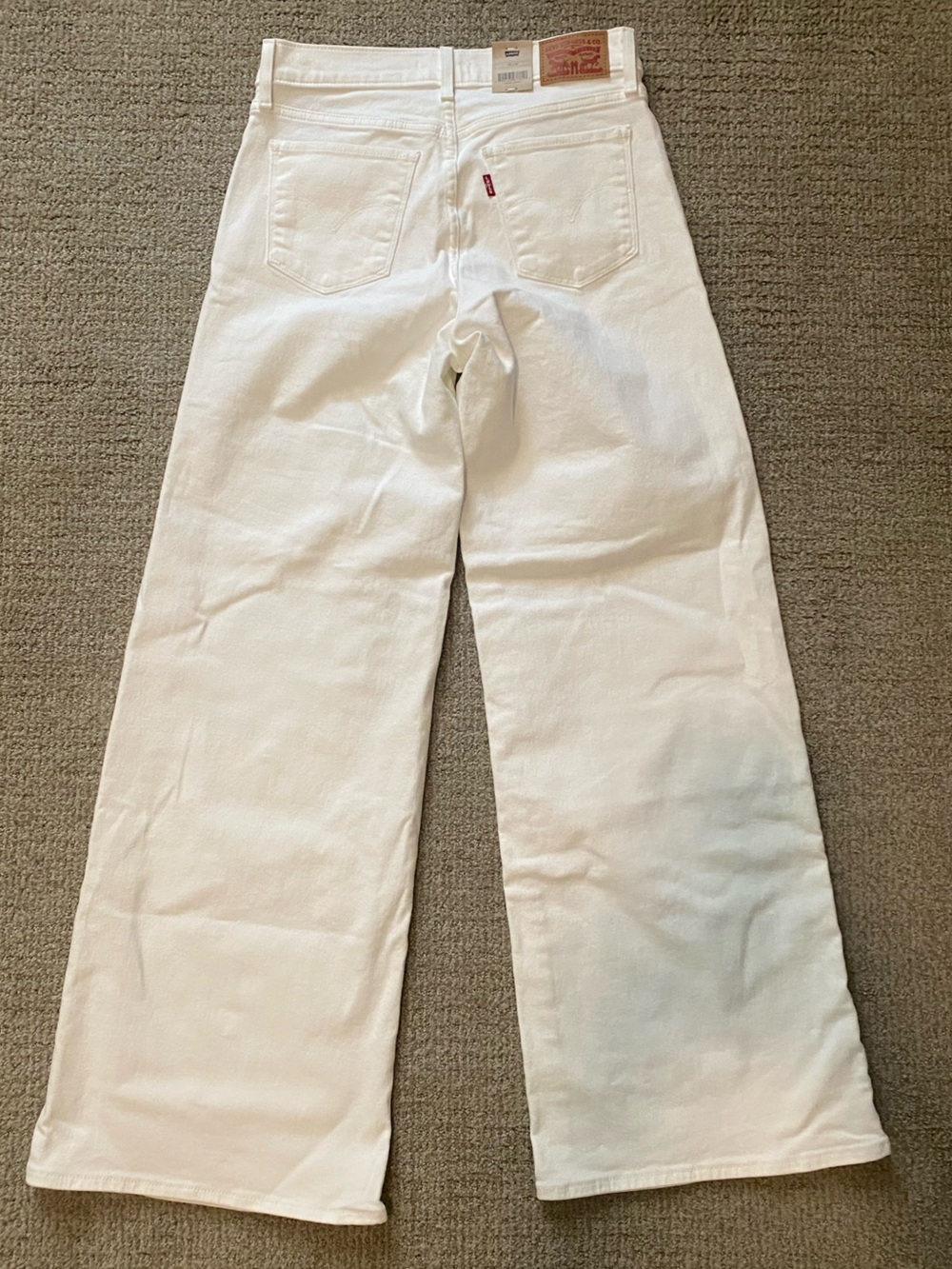 NWT Levi's White 318 Shaping Wide Leg Jeans Size 28x32. - Picture 4 of 7